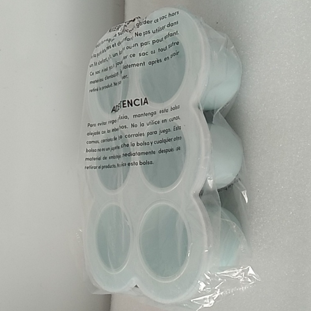 Nutribullet Baby Bullet Silicone Storage Cups & 1 plastic cup - Picture 5 of 7